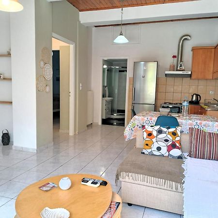 Family Stone Apartment Kyparissia Exterior foto