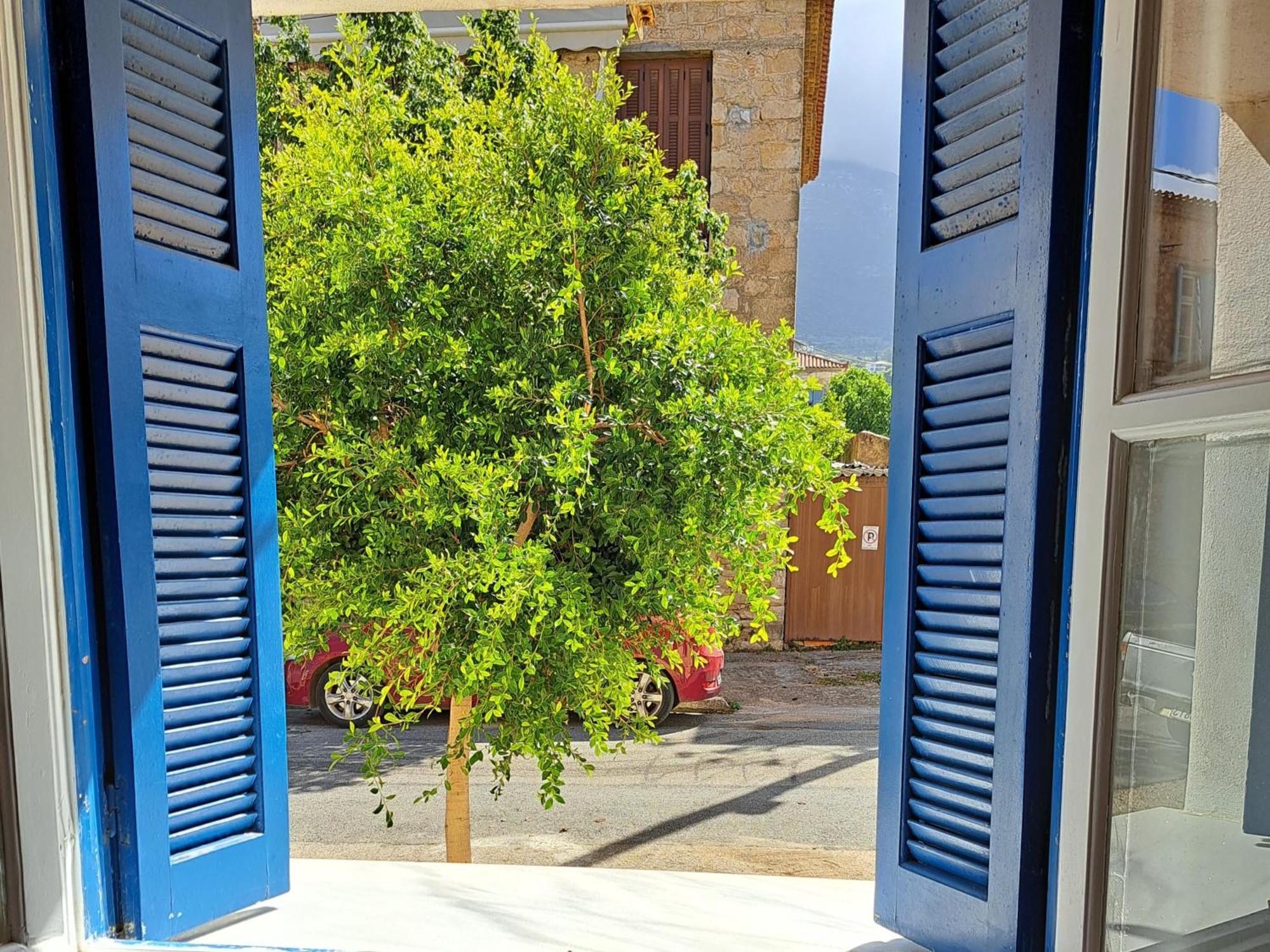 Family Stone Apartment Kyparissia Exterior foto